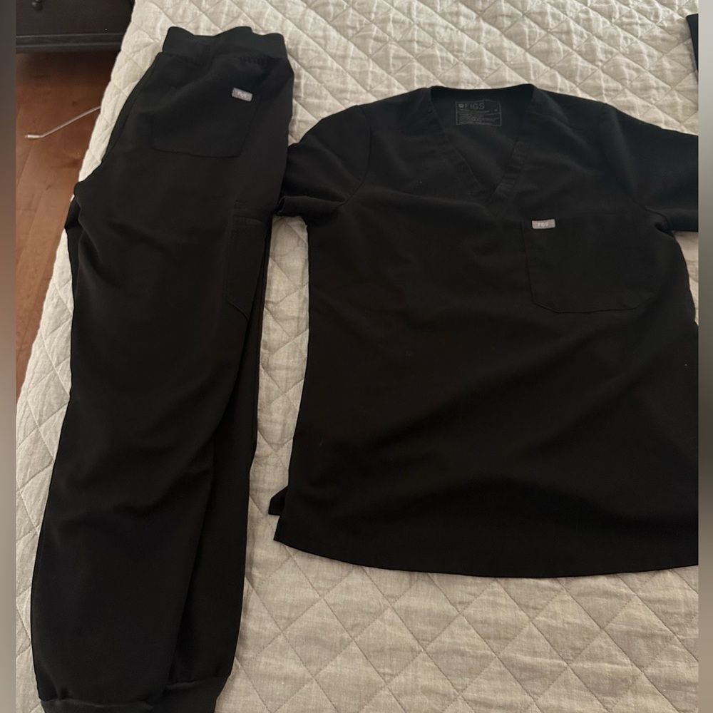 FIGS - Women’s jogger/scrub set